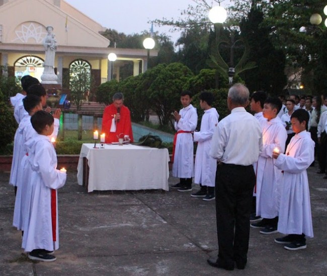 Hình ảnh Thánh Lễ Chúa Nhật Lễ Lá tại Giáo xứ Dương Sơn.