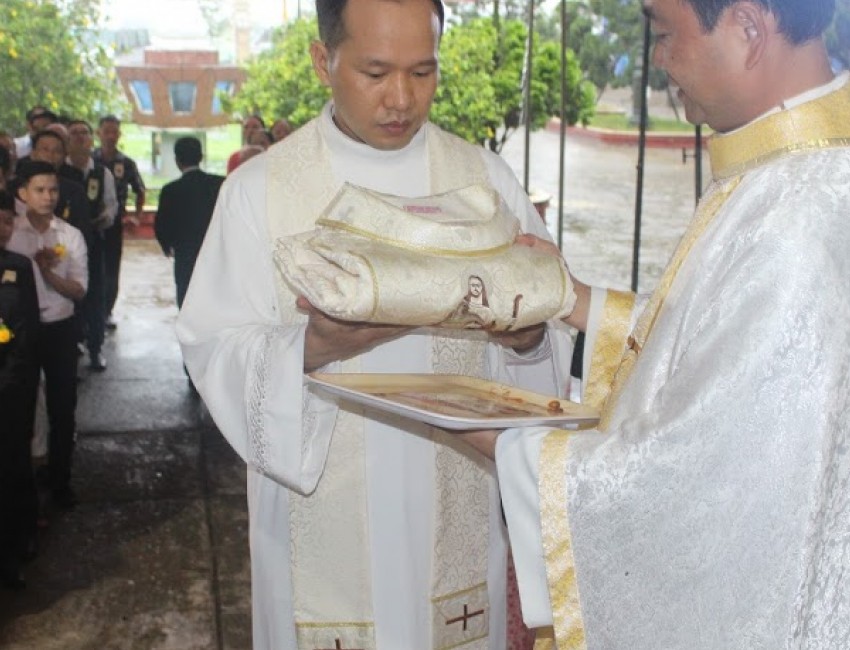 Hình ảnh Thánh Lễ tạ ơn Tân Linh mục GB. Trần Kim Cang ngày 08/10/2020