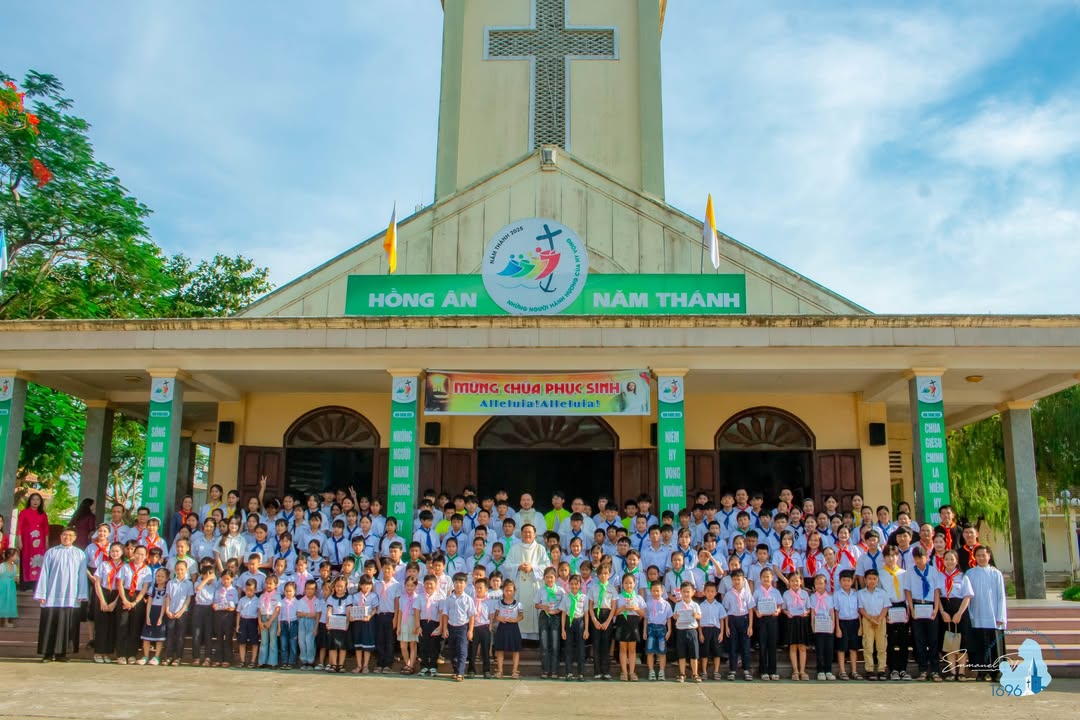 HÌNH ẢNH THÁNH LỄ TỔNG KẾT GIÁO LÝ NIÊN KHÓA 2024-2025