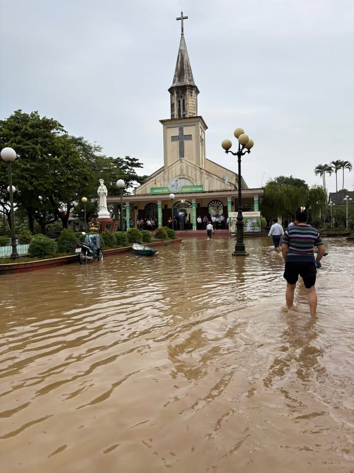 01.11.2025 - Hình ảnh Thánh lễ Mừng kính Các Thánh Nam Nữ - Bổn mạng Ban chung sự hiếu đạo Giáo xứ Dương Sơn