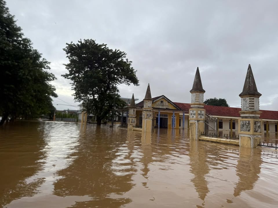 Cập nhật tình hình lũ lụt tại Giáo xứ Dương Sơn vào lúc 16g00 ngày 03.11.2025