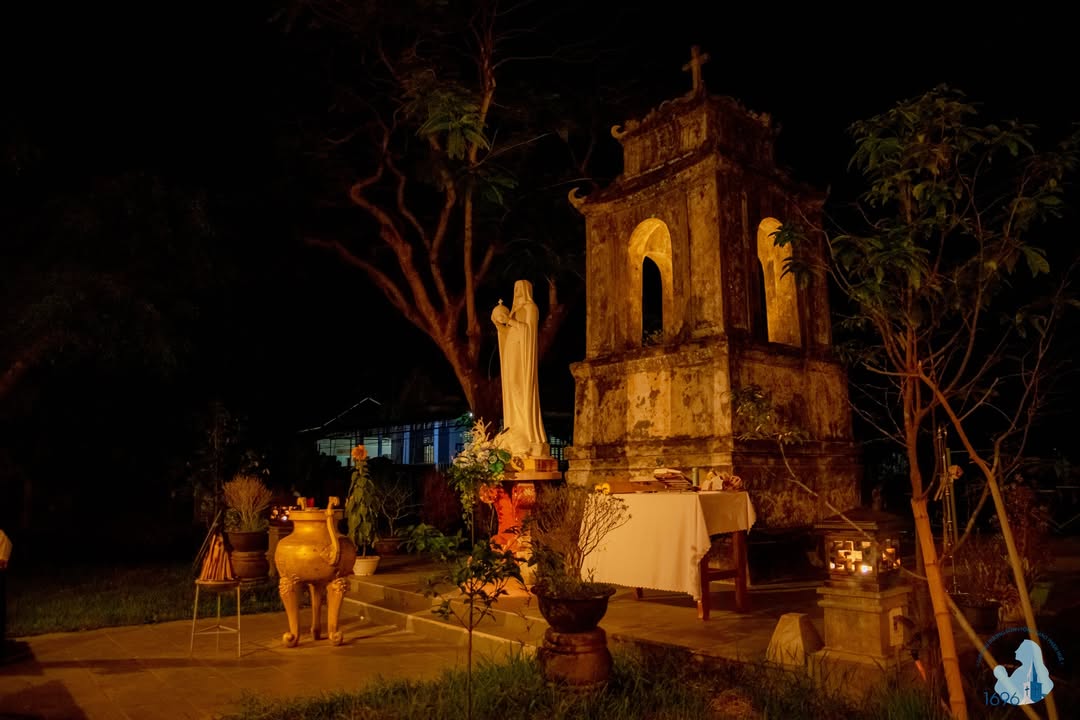 ✨ ĐÊM VỌNG PHỤC SINH: ĐÊM CỦA ÁNH SÁNG ✨