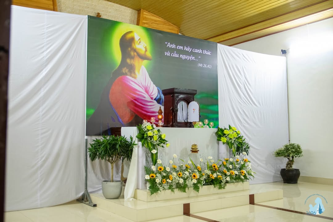 THỨ NĂM TUẦN THÁNH - CHẦU THÁNH THỂ