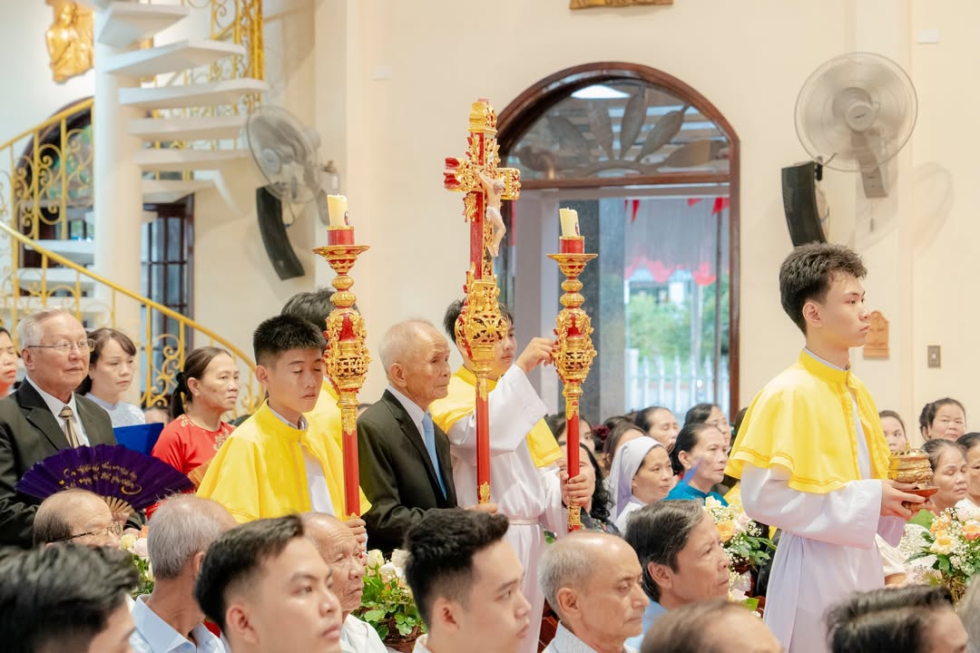 HÌNH ẢNH : THÁNH LỄ TRI ÂN TIỀN NHÂN
