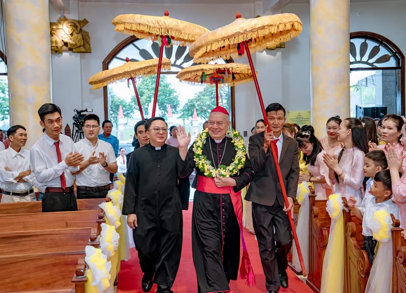 Thánh Lễ Ban Bí tích Thêm Sức, Rước Lễ Lần Đầu và Khai giảng Năm học Giáo Lý 2026 – 2027 tại Giáo xứ Dương Sơn